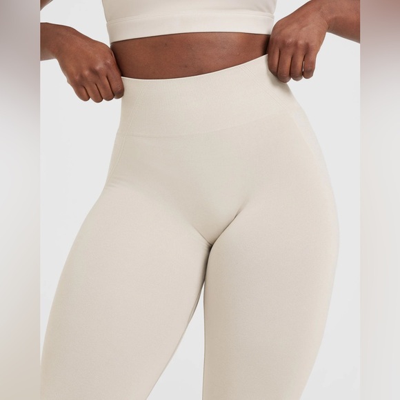 Oner Active Effortless Seamless Leggings | Sand - M - Short - Picture 4 of 5